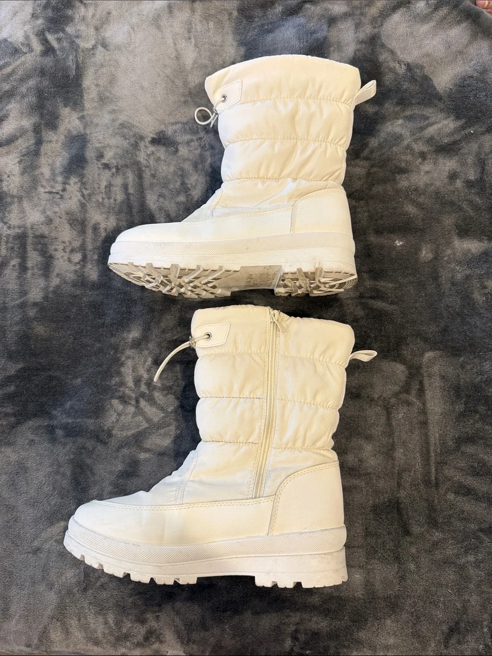White Puffer Winter Boots